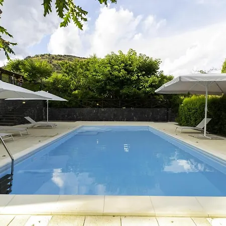 Sara Sull'etna Con Piscina Villa *