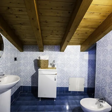 Sara Sull'etna Con Piscina Villa