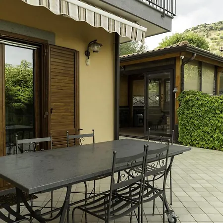 Sara Sull'etna Con Piscina Villa