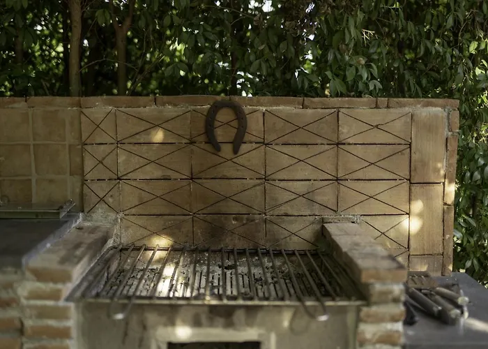 Sara Sull'etna Con Piscina